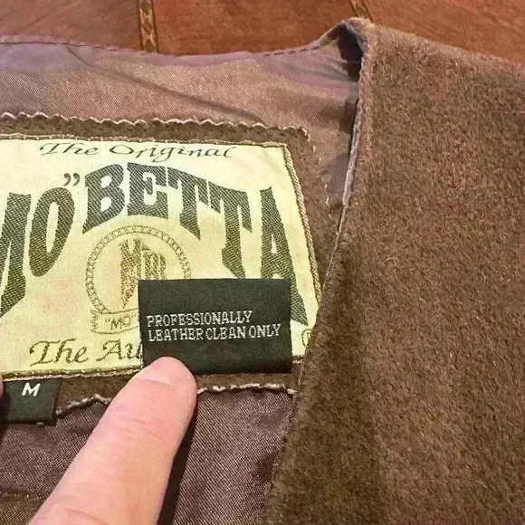 Vintage MoBetta Brown Genuine Leather Suede Vest Size M Snap Buttons and Pockets - Picture 7 of 7